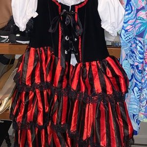 Women’s pirate costume